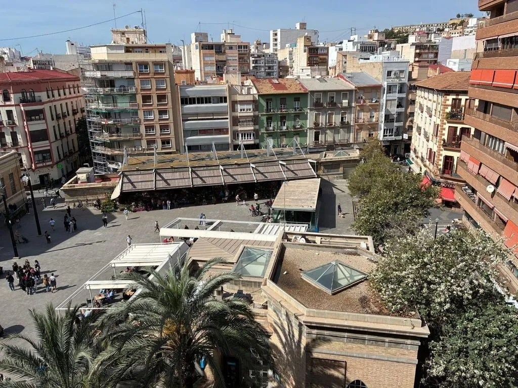 Luxury Flat with Plaza View in Alicante