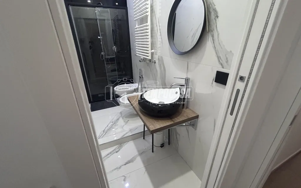 Bagni - Appartamento ristrutturato con balcone a Pomigliano D'Arco