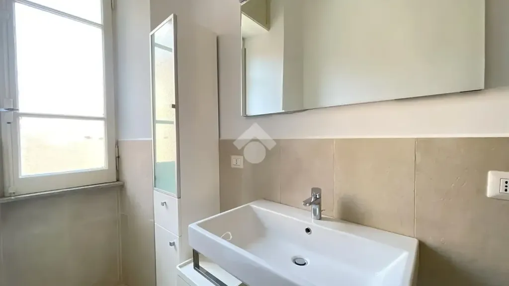 Bagni - Elegant 4-Bedroom Apartment in Trieste, Rome