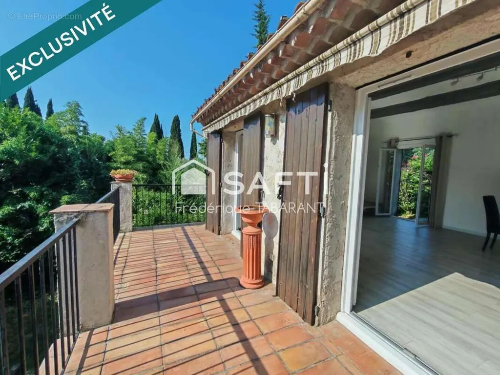 Terrace - Traditional House with Garden in Vence