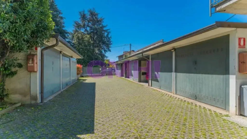 Välivaade - Ground Floor Flat with Balcony in Gallarate