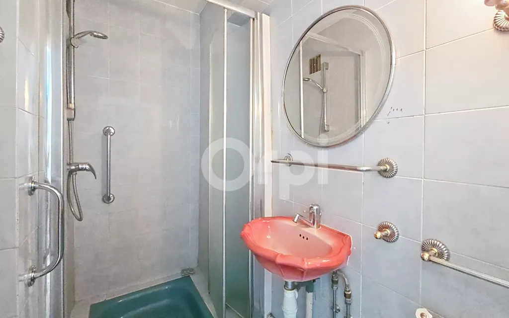 Vannitoad - Spacious Apartment with Sea View in Juan-les-Pins