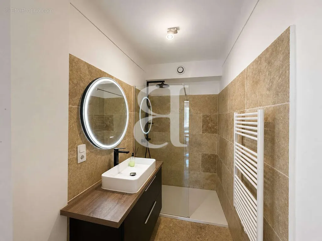 Bagni - 6-Bedroom House with Views in Apt, Luberon