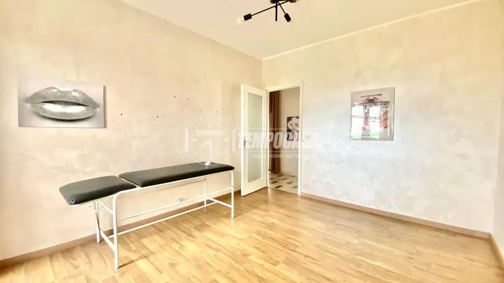 Magamistoad - Apartment with Terrace in Piazza Castello, Ciriè