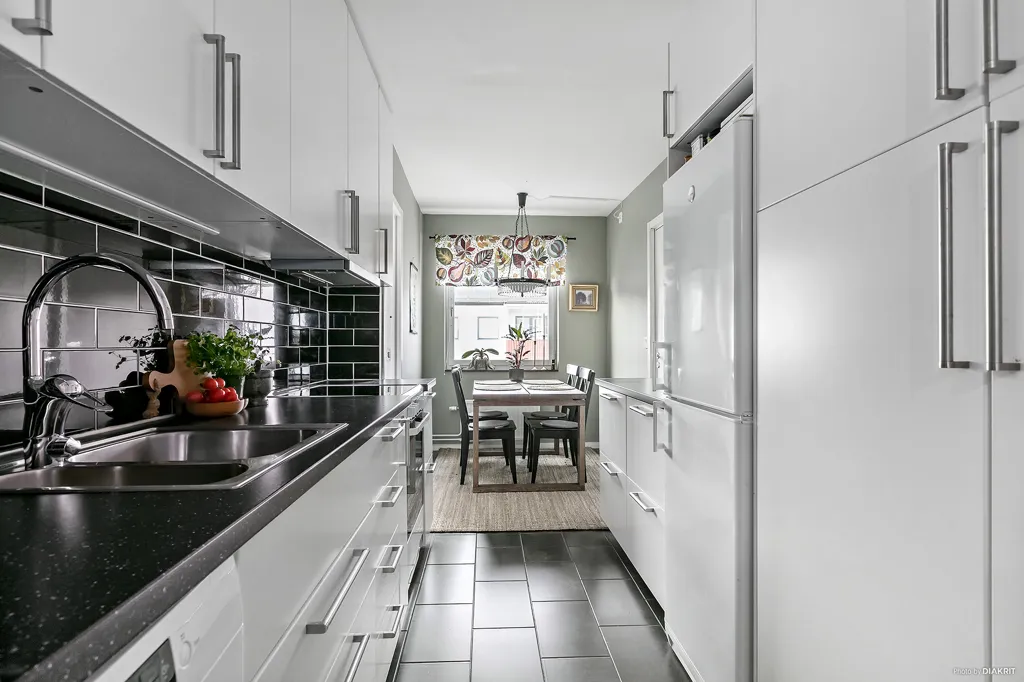 Cucina - Renovated Flat with Garden in Västerhaninge