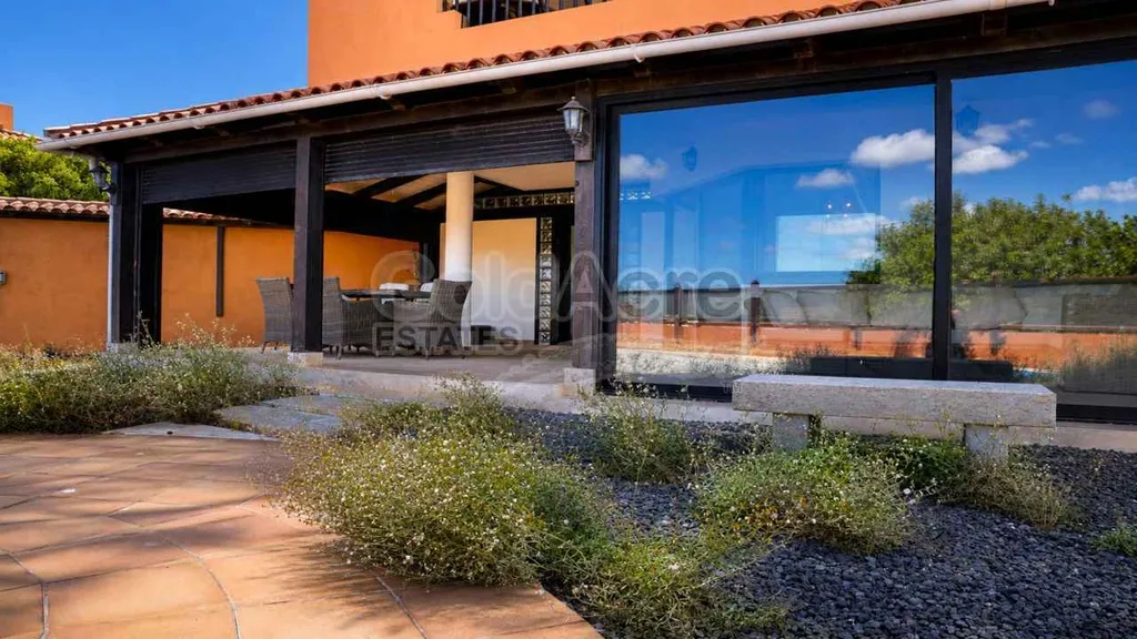 Terrass - Two-Bedroom Apartment with Pool in Corralejo