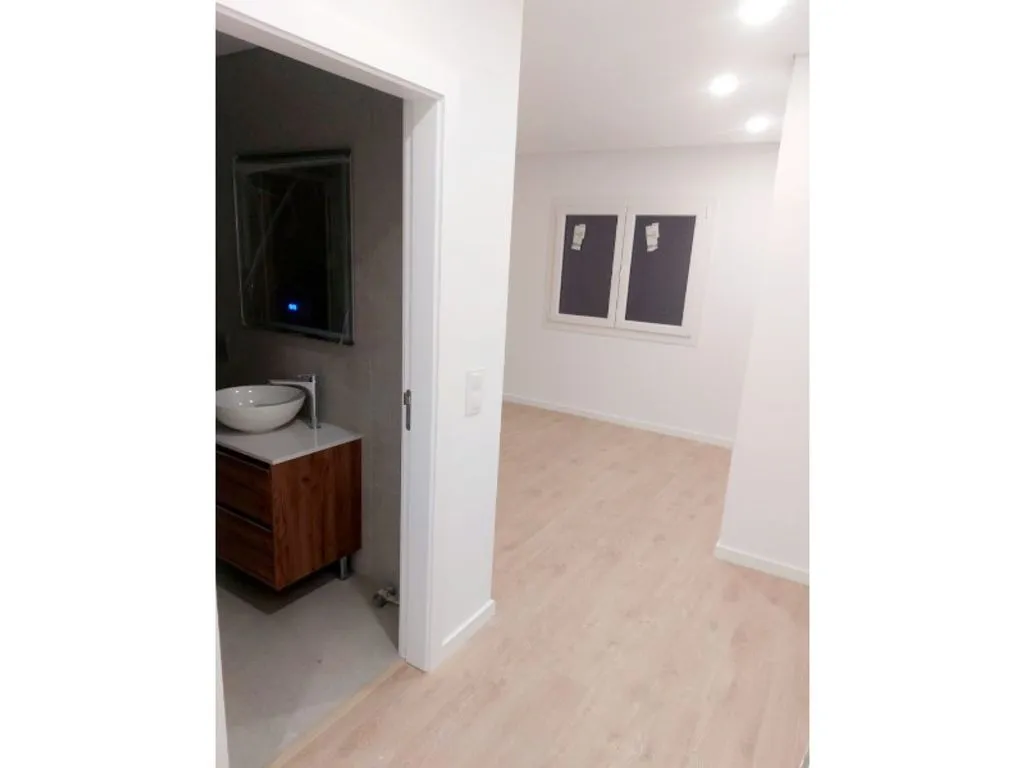 Esik - New 4-Bed Villa with Pool in Seixal