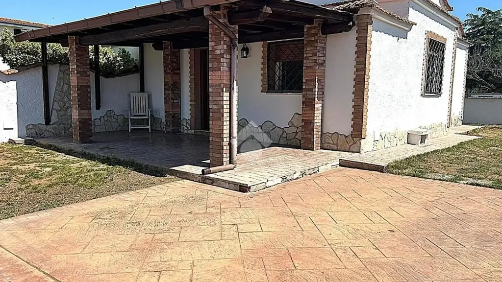 Terrace - Bifamily Home with Private Garden in Ardea
