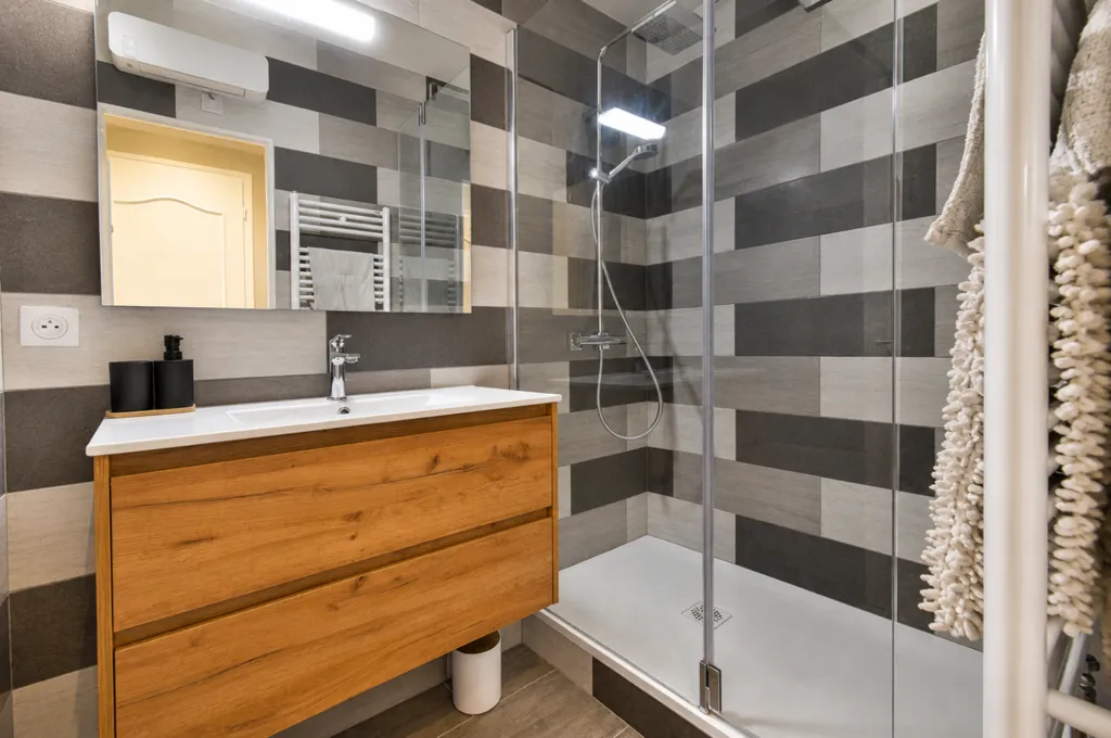 Salles de bain - Appartement T2 avec Terrasse Plein Ciel à Fréjus