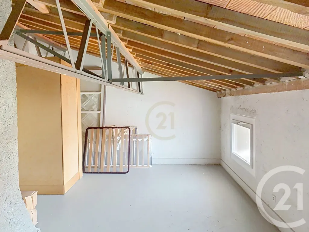Toad - Multi-Unit Building with Commercial Space in Perpignan