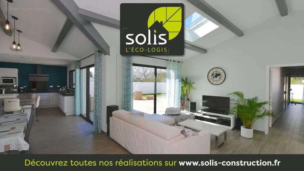 Buildable Land in Corme-Royal
