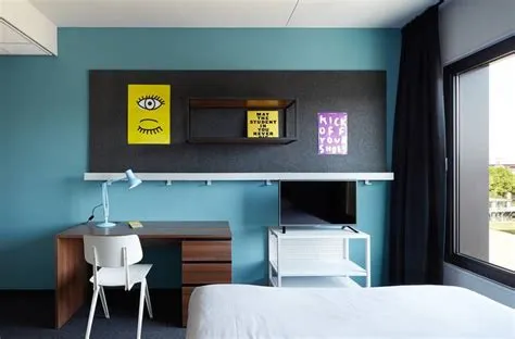 Bedrooms - Private Room with Bathroom in Social Hub