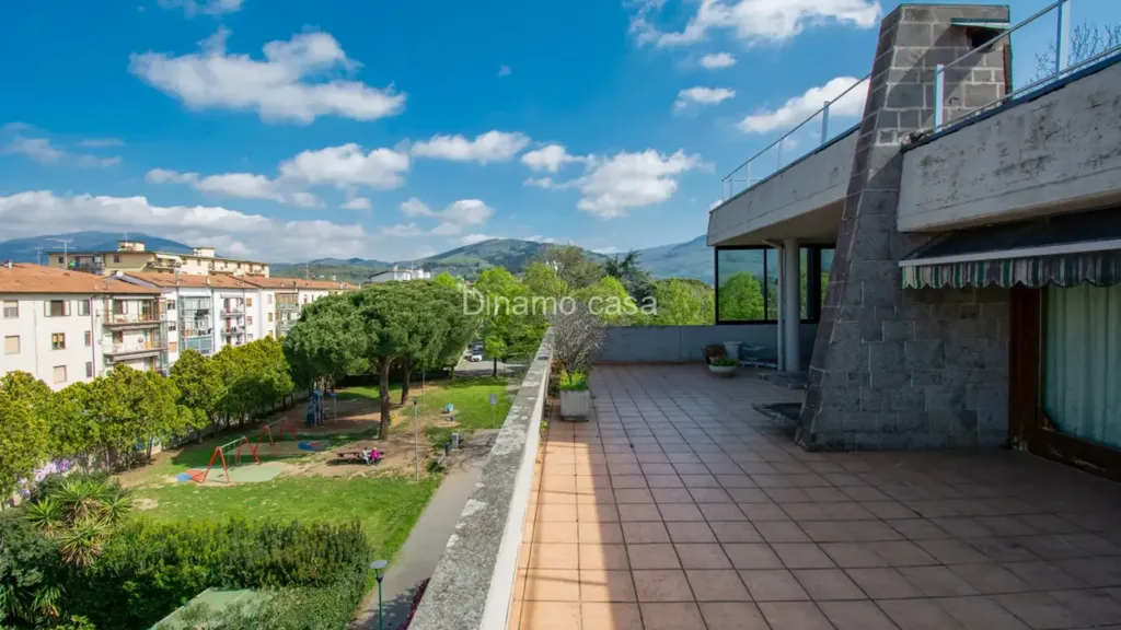 Terrasse - Spacious 3-Bedroom Apartment with Terrace in Prato
