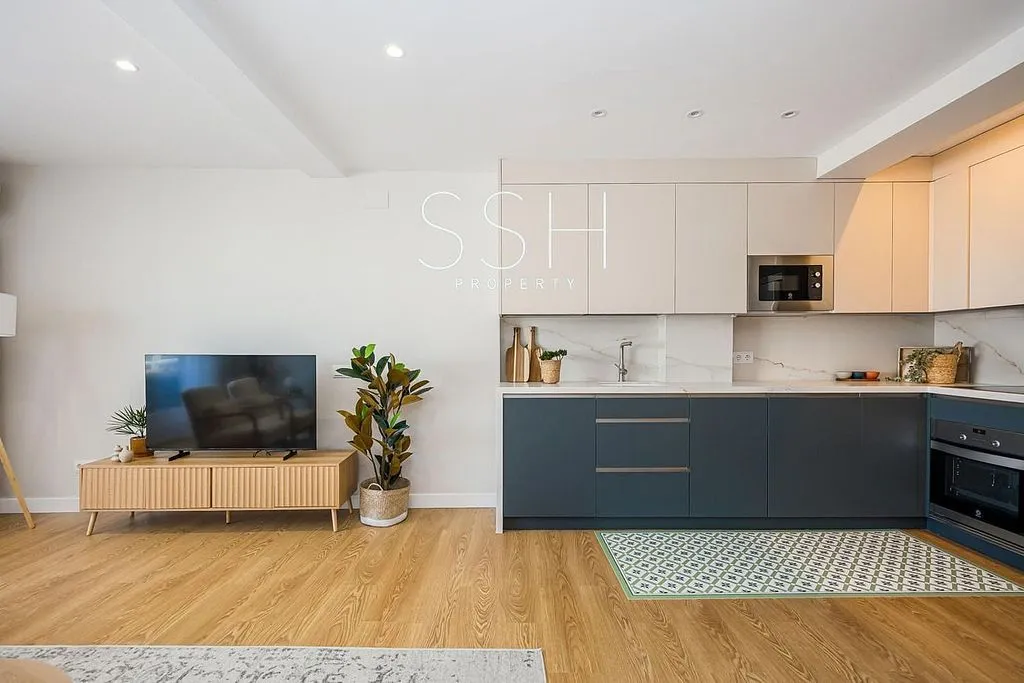 Cuisine - Modern Loft with Terrace in Almagro, Madrid