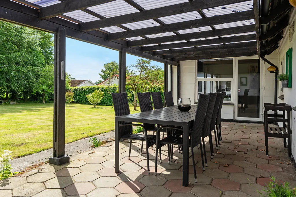 Terrass - Historic Villa with Garden in Aulum