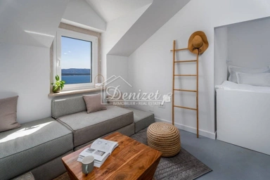 Séjour - Renovated Studio with Sea View in Bol