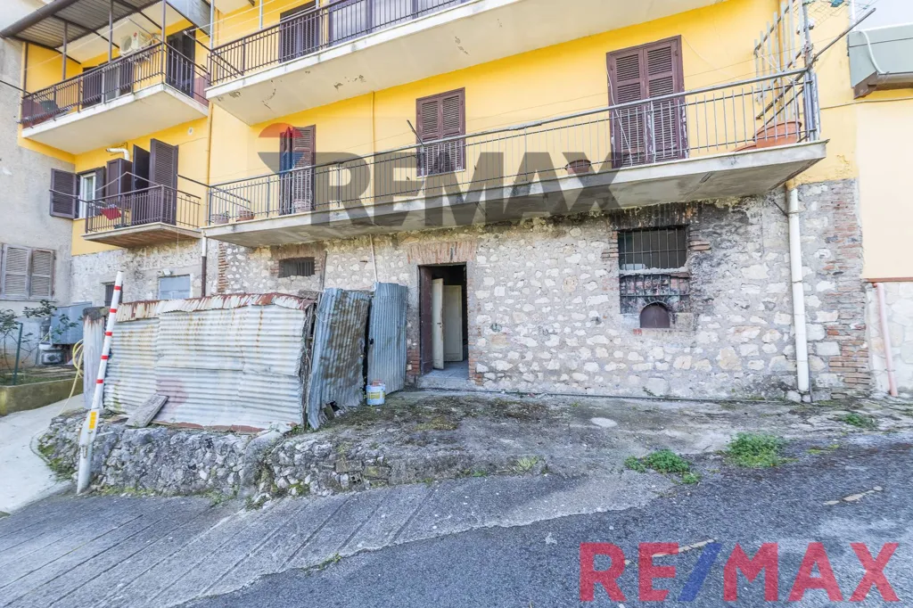 Extérieur - Apartment with 50m² Cellar in Sonnino