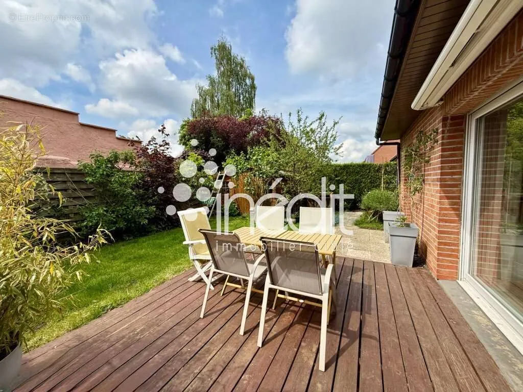 Terrasse - Maison Individuelle au Calme avec Garage à Lambersart