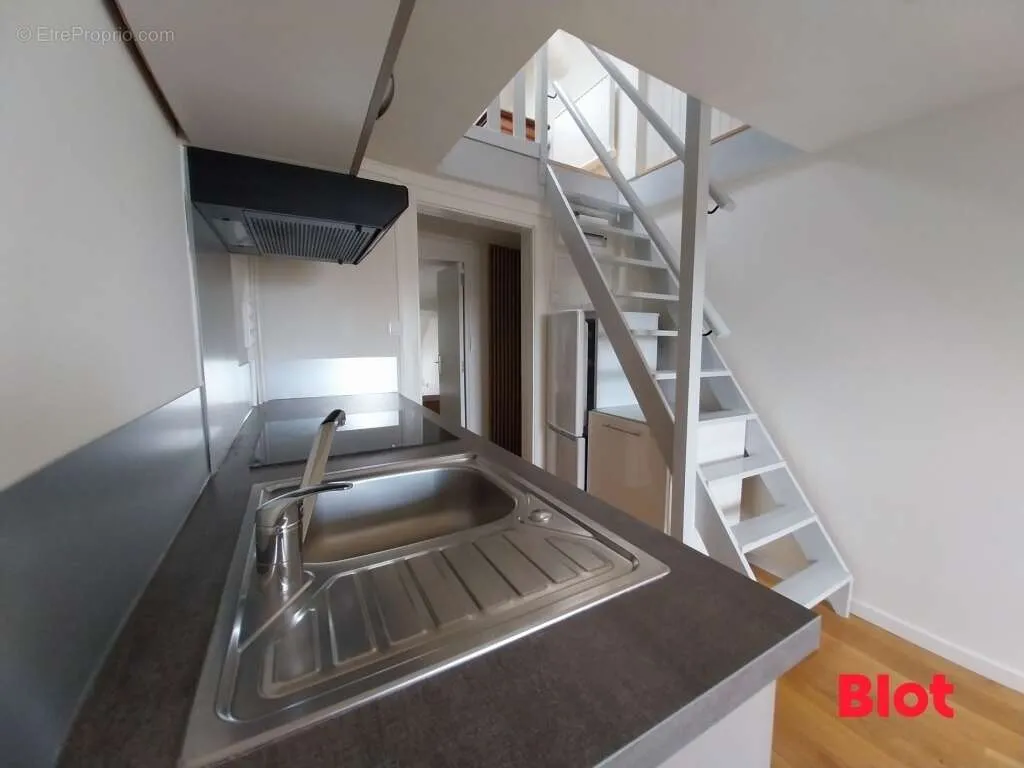 Cucina - Renovated 1-Bed Flat with South View in Rennes