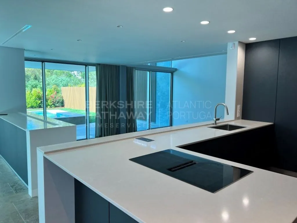 Kitchen - Luxury Duplex with Pool in Cascais