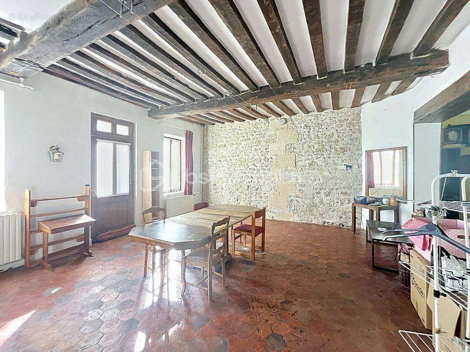 Dining Room - Historic 7-Piece House near Chambly