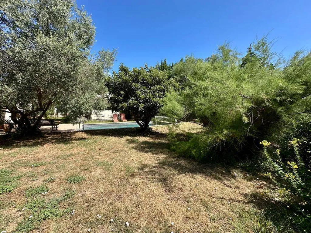 Jardin - Villa de Plain-pied avec Piscine entre Pignan et Cournonterral