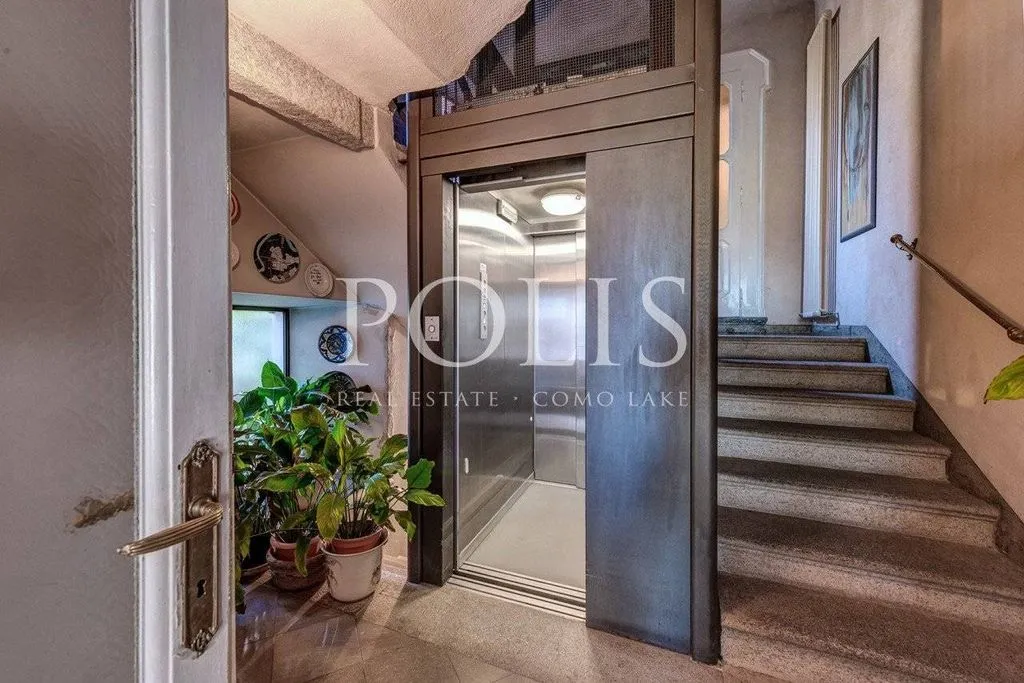 Esik - Historic Villa with Lakeside Views in Como