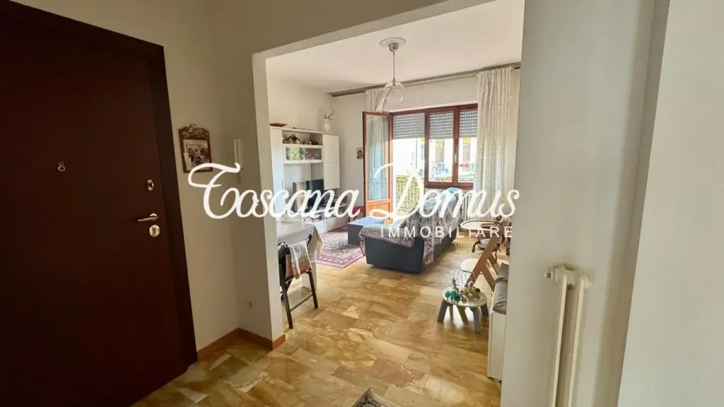 Esik - Rustic Apartment with Terraces in Siena
