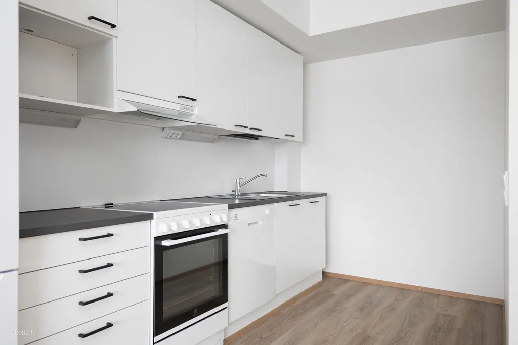 Köök - New Apartment with Glazed Balcony in Espoo