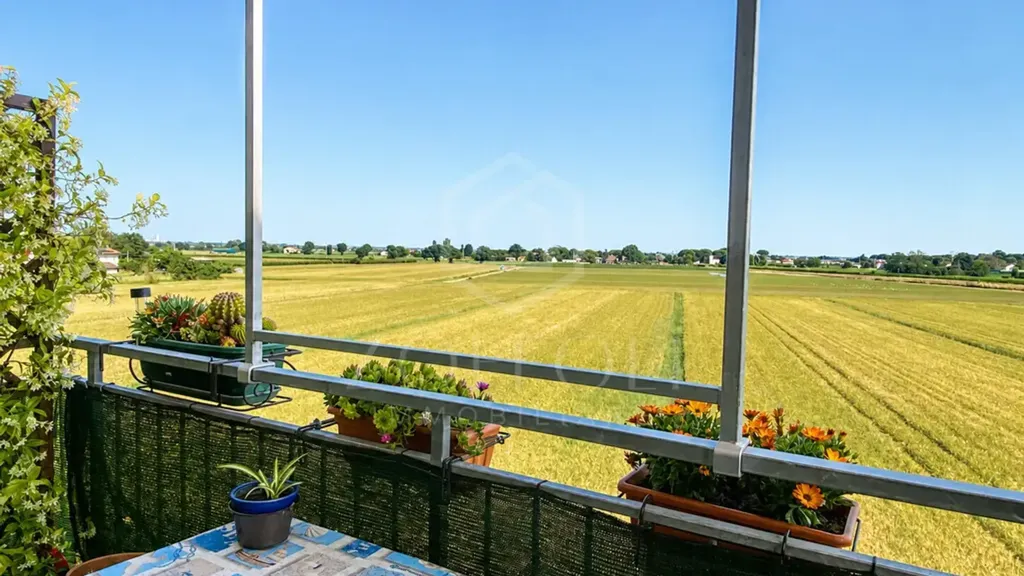 Rõdu - Apartment with Balcony in Cervia