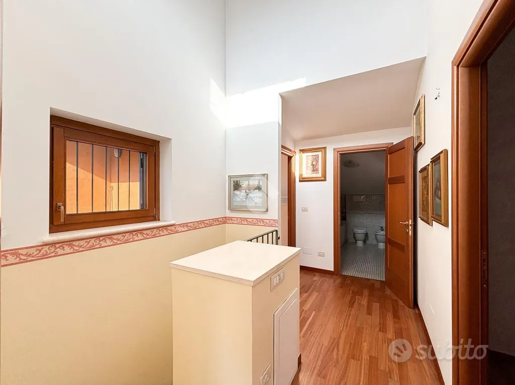 Esik - Semi-Independent Villa with Garden in L'Aquila
