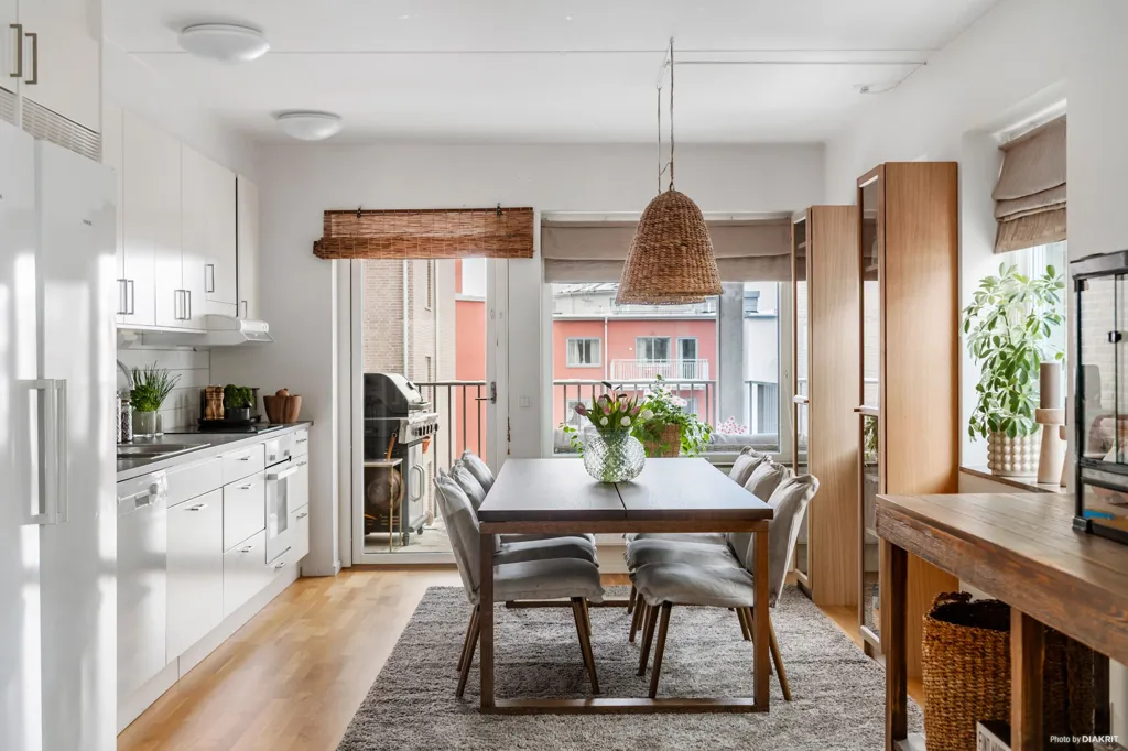Sala da pranzo - Modern Flat with Balcony in Mariastaden