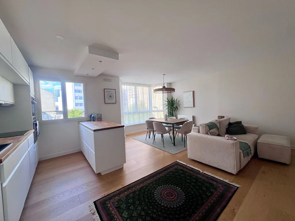 Elutuba - Refurbished Flat with Balcony in Suresnes