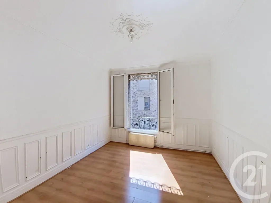 Toad - Bright 2-Bedroom Flat with Garden in St Denis