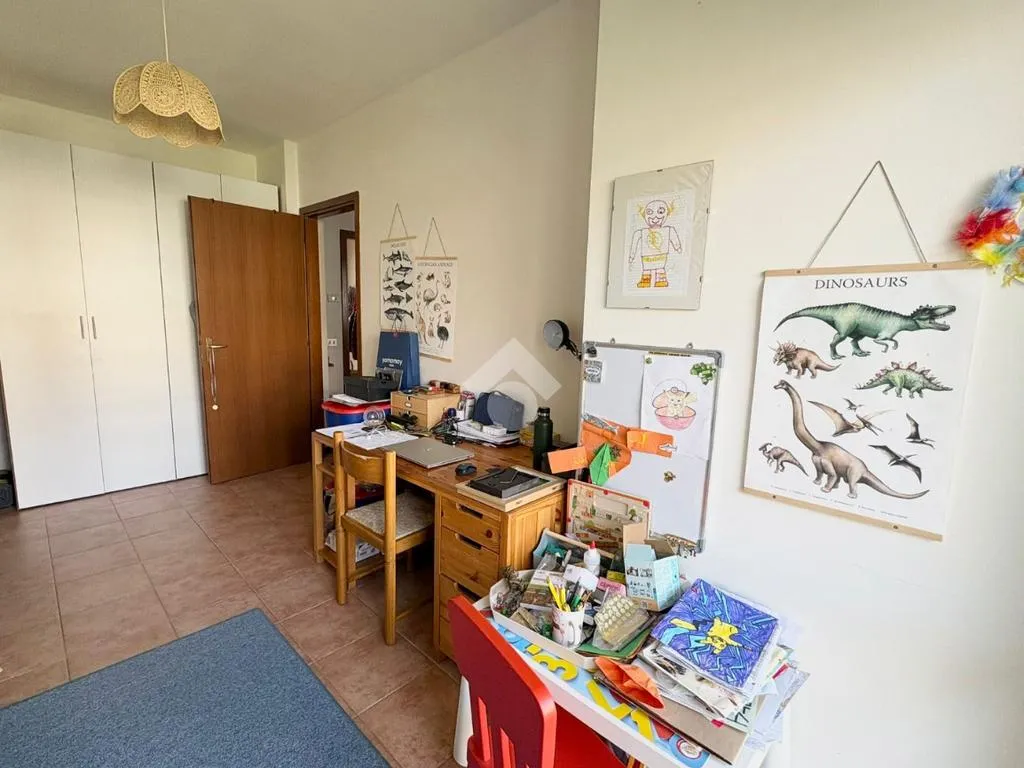 Camere da letto - Appartamento con balcone in zona tranquilla a Gallarate