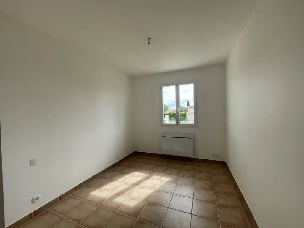 Rooms - Villa with Garden and Garage in Moussan