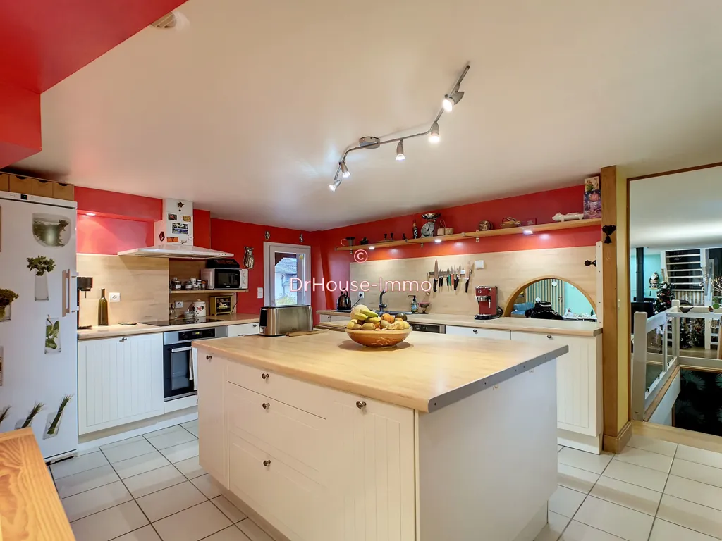 Köök - Spacious House with Studio and Garden in Périgueux