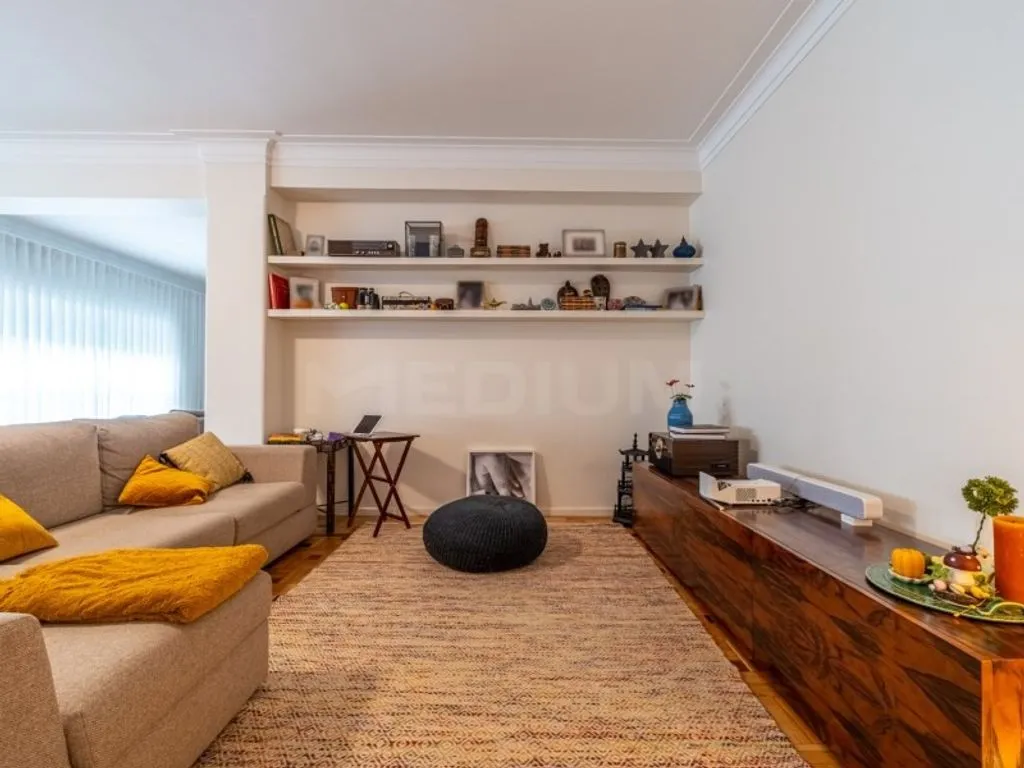 Living Room - Luxury Flat with South/North Orientation in Porto