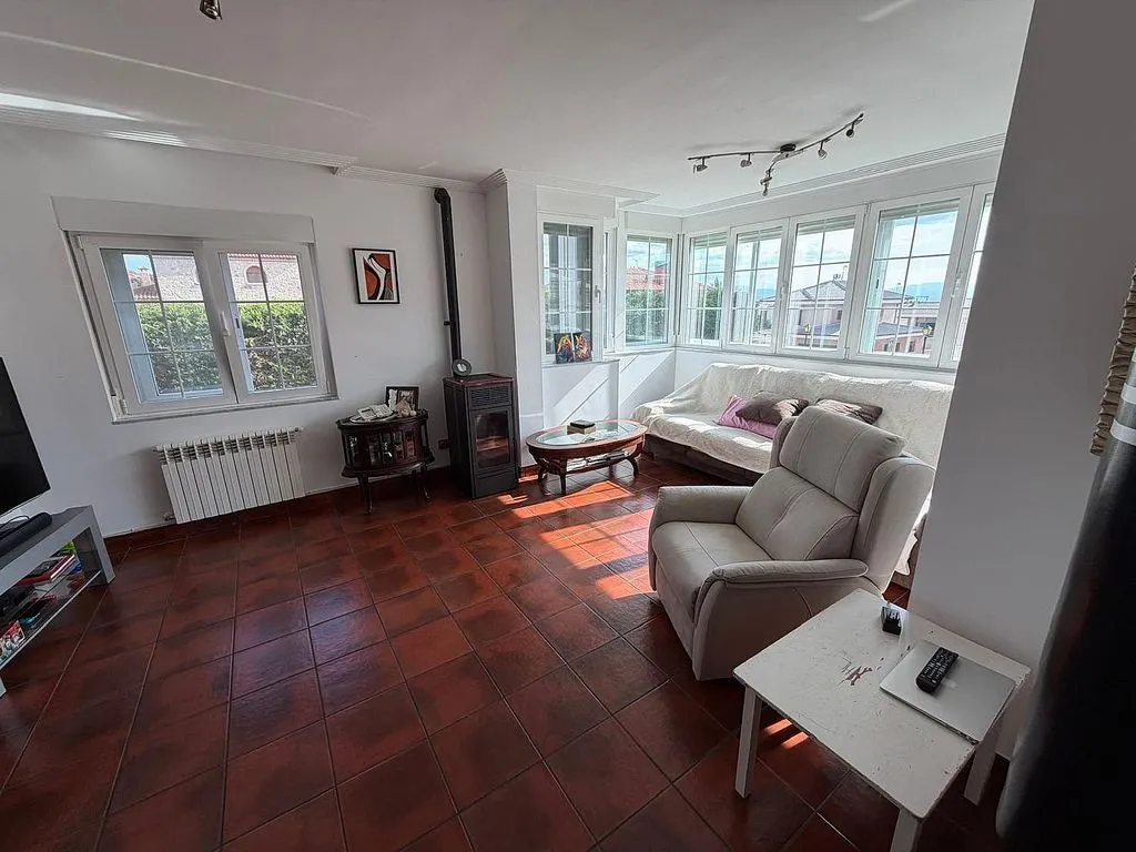 Séjour - Corner Chalet with Terrace in Hervencias Altas