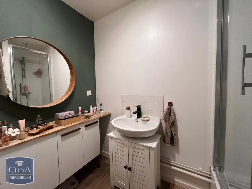 Salles de bain - Appartement T2 Lumineux au 5ème Étage à Dieppe