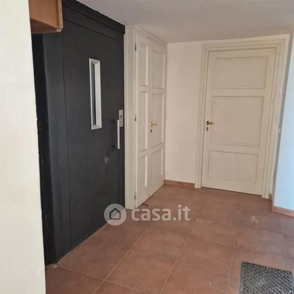 Entrée - Duplex with Garden View in Camnago Volta, Como