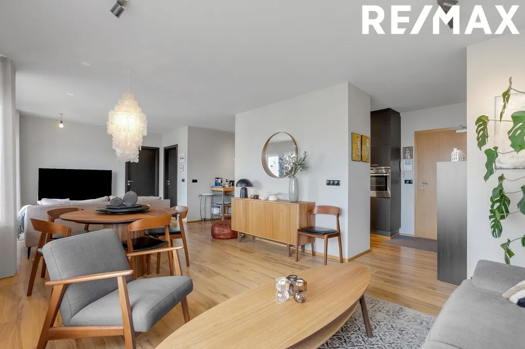 Séjour - Apartment with South-Facing Balcony in Garðabær