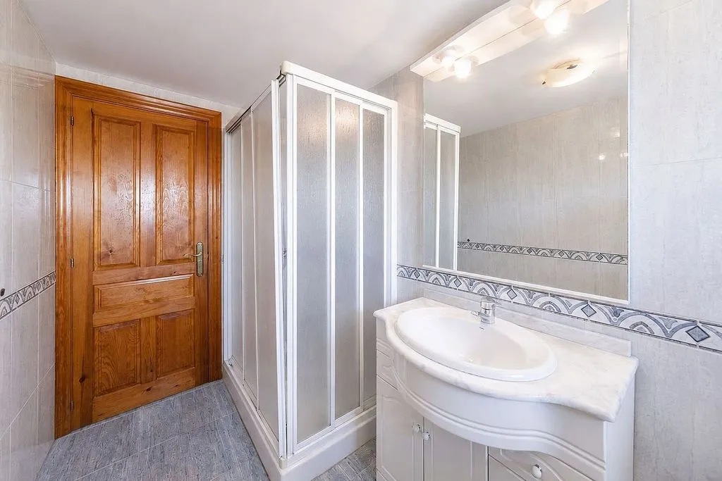 Salles de bain - Traditional Chalet with Terrace in Aibar/Oibar