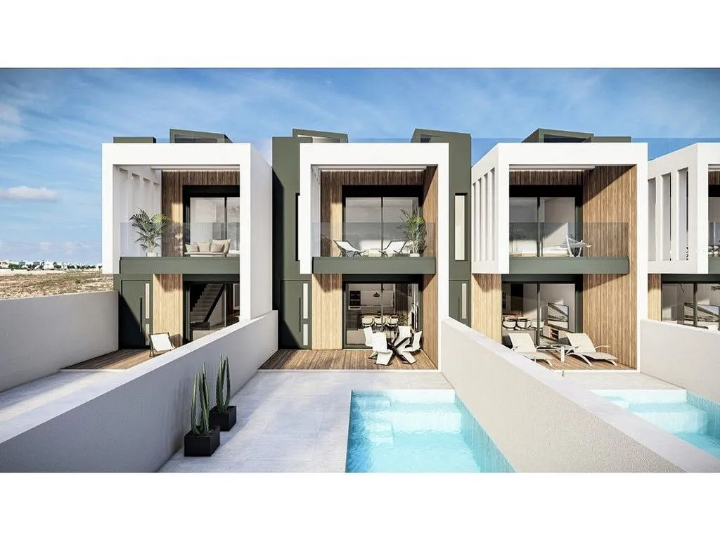 Semi-detached House with Pool in Pueblo Zone
