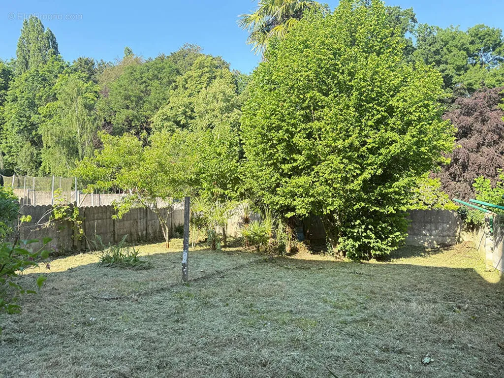 Aed - Stone House with Garden in Dinan Centre