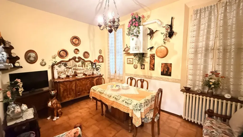 Appartement 5 pièces à IT