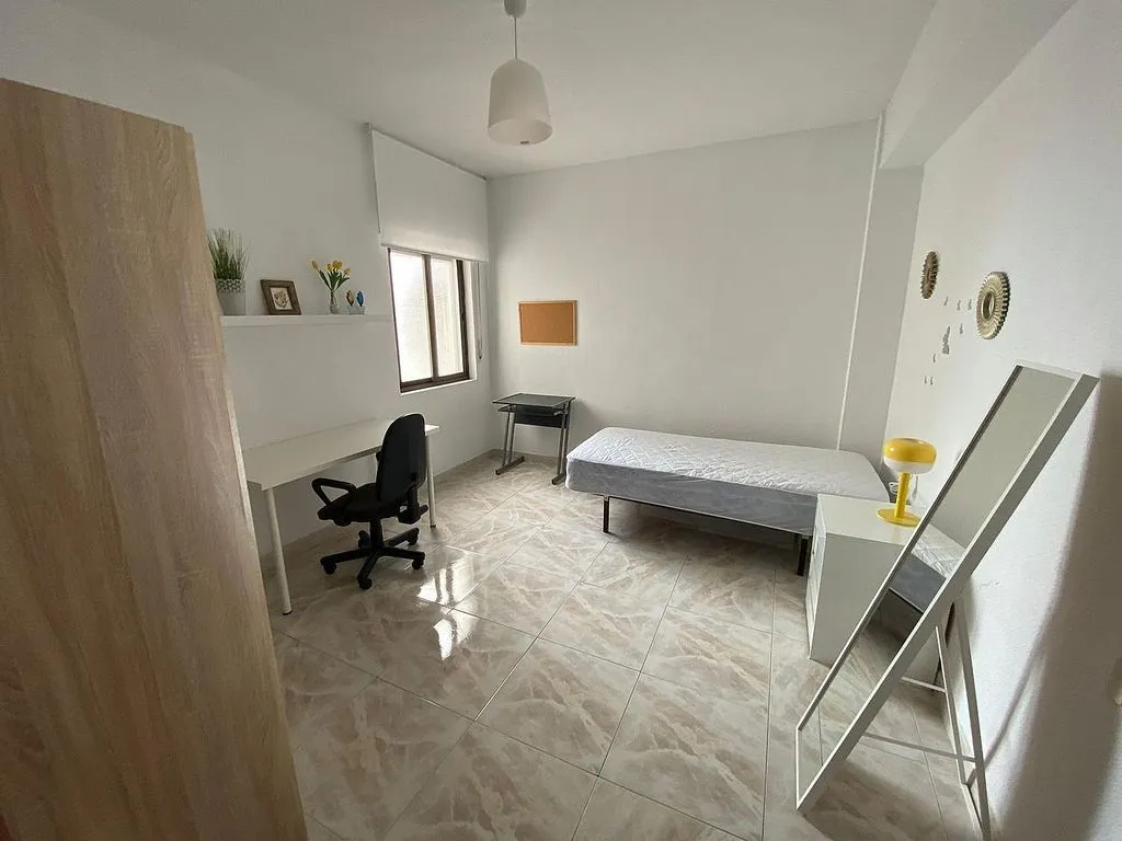 Magamistoad - Student Flat with Ascensor in Pajaritos