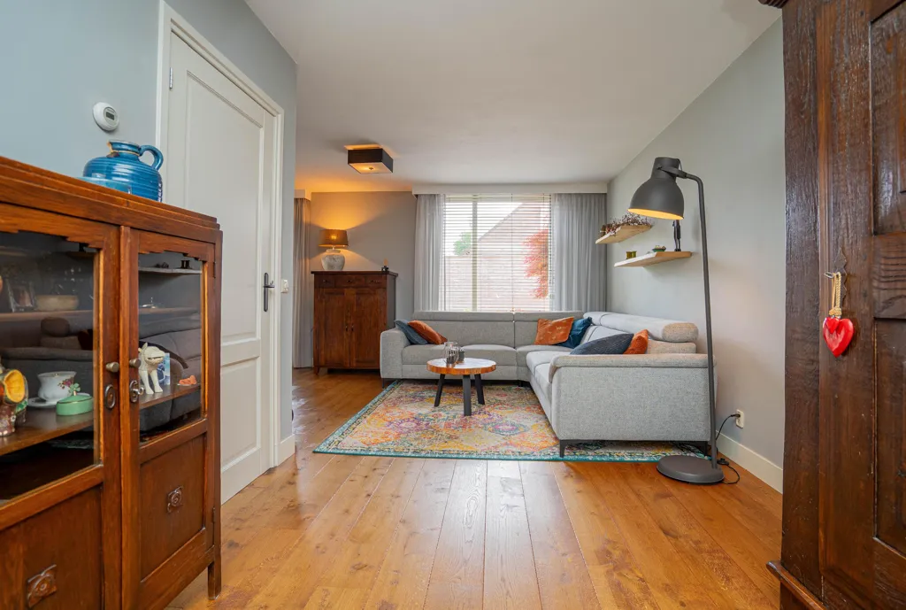 Elutuba - Linked Semi-detached House with Serre in Helmond