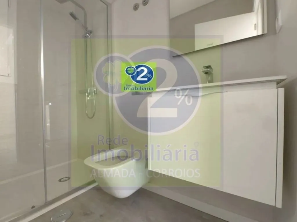 Vannitoad - Luxury House with Pool in Charneca de Caparica