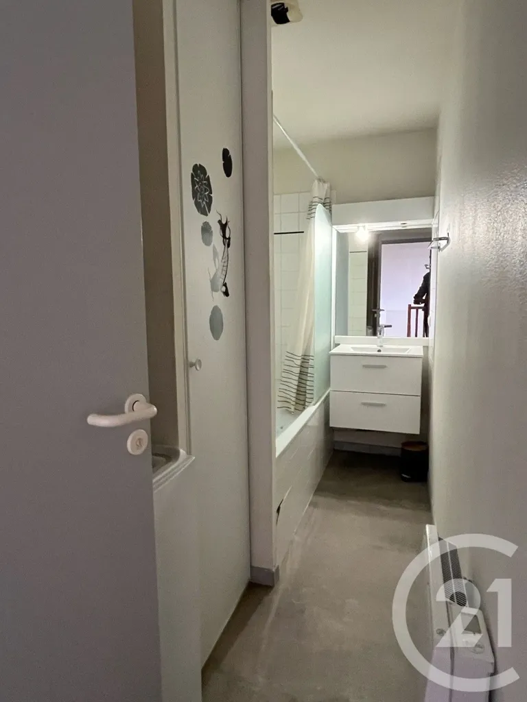 Vannitoad - Mezzanine Flat in Nîmes Centre
